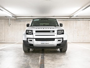 Vehicle image LAND ROVER Defender 110 3.0 I6 First Edition