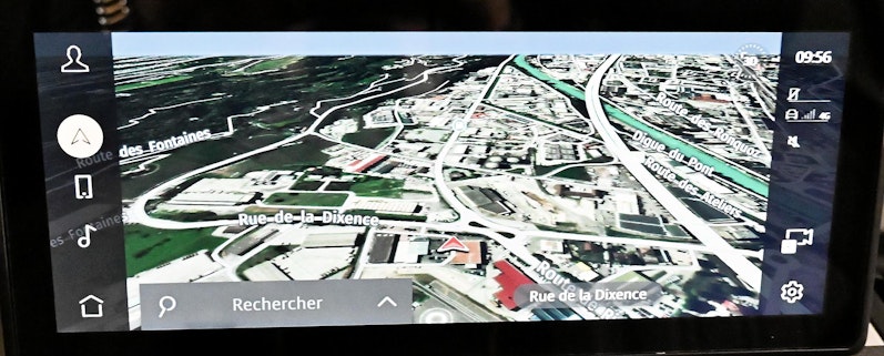 Vehicle image LAND ROVER DEFENDER