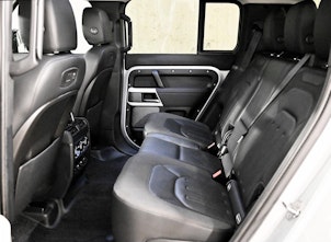 Vehicle image LAND ROVER Defender 110 3.0 I6 First Edition