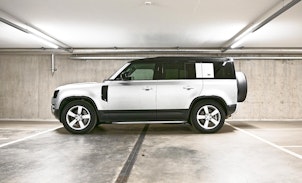 Vehicle image LAND ROVER Defender 110 3.0 I6 First Edition