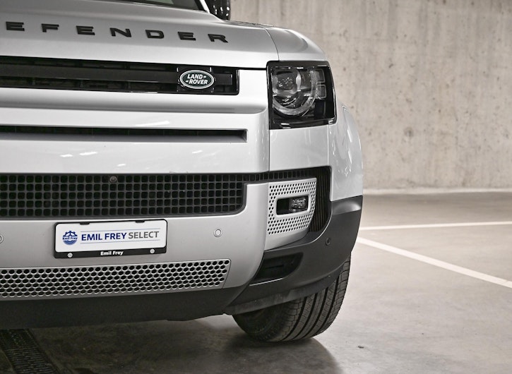 Vehicle image LAND ROVER DEFENDER