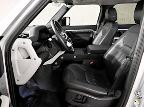 Vehicle image LAND ROVER Defender 110 3.0 I6 First Edition