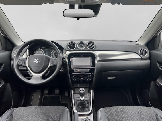 Vehicle image 7
