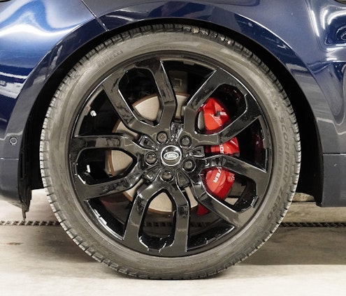 Vehicle image 13