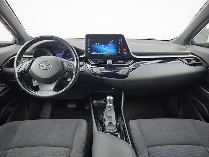 Vehicle image TOYOTA C-HR