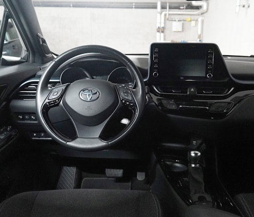 Vehicle image 13