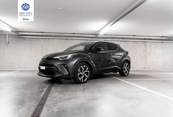 First vehicle image