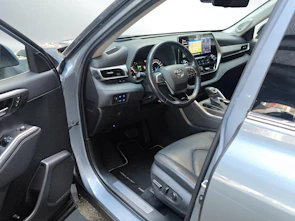 Fahrzeugbild TOYOTA Highlander 2.5 HSD Premium
