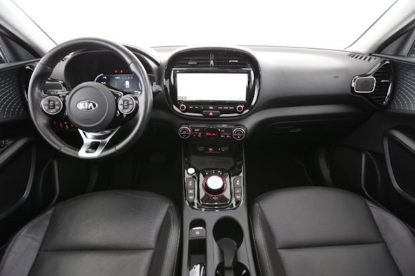 Vehicle image 4 Vehicle image 4