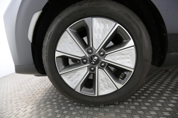 Vehicle image 9 Vehicle image 9