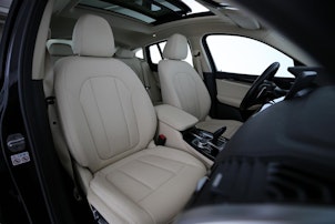 Vehicle image BMW X4 30i xDrive