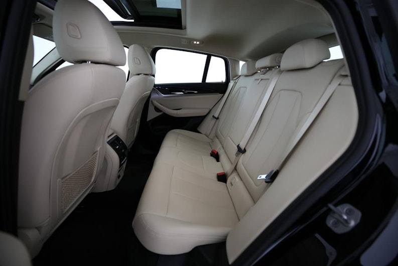 Vehicle image BMW X4