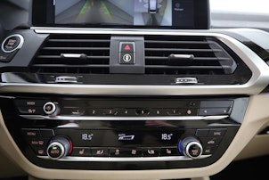 Vehicle image BMW X4 30i xDrive