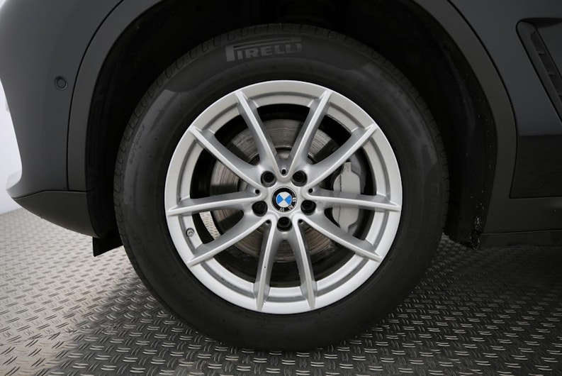 Vehicle image BMW X4