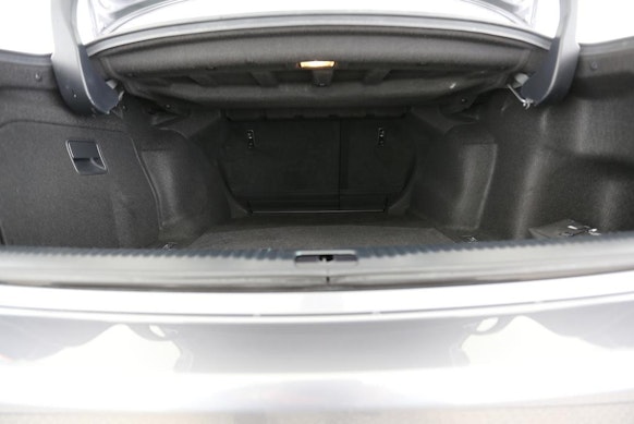 LEXUS IS 300h Comfort 8