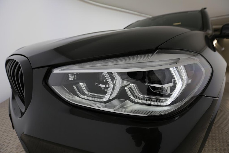 Vehicle image BMW X3