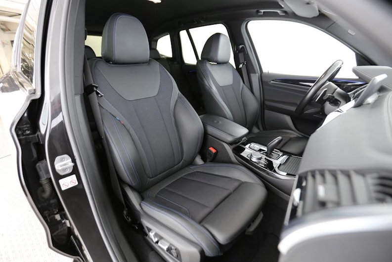 Vehicle image BMW X3