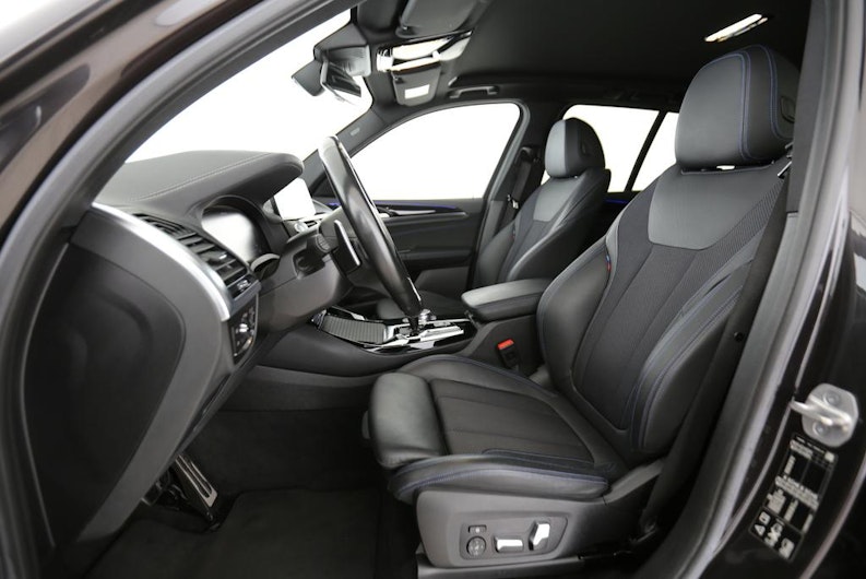 Vehicle image BMW X3