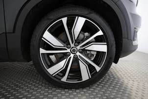 Vehicle image VOLVO XC40 P8 Twin R-Design AWD