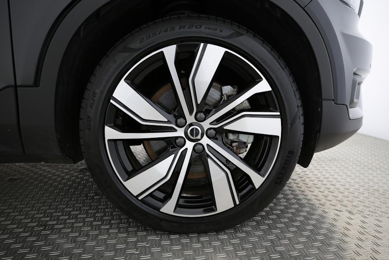 Vehicle image VOLVO XC40