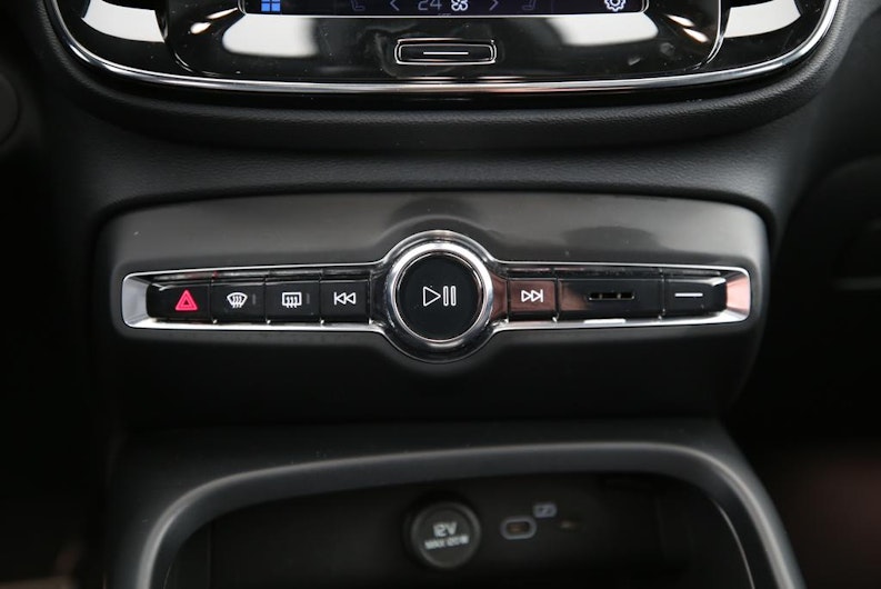 Vehicle image VOLVO XC40