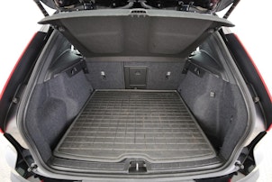 Vehicle image VOLVO XC40 P8 Twin R-Design AWD