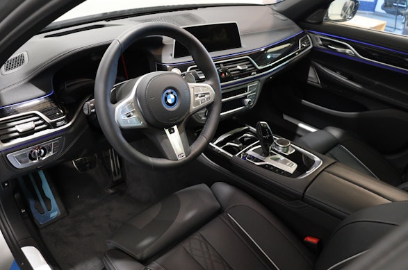 BMW 745Le xDrive 6
