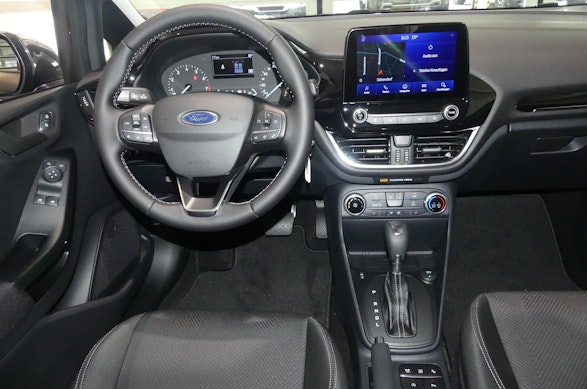FORD Fiesta 1.0 EcoB Hybrid Cool & Connect 8