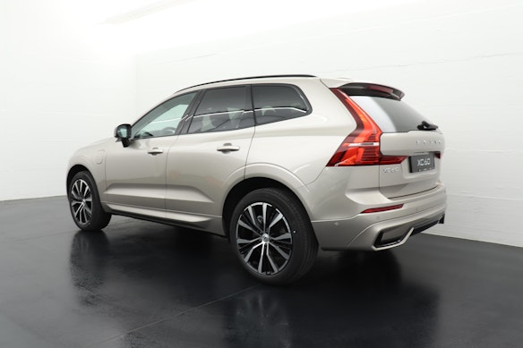 VOLVO XC60 2.0 T6 TE Ultimate Dark eAWD 7