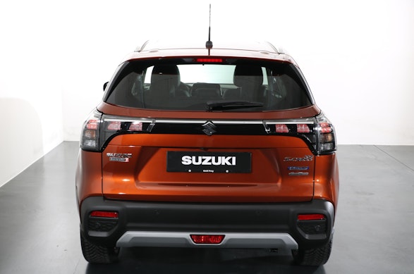 Suzuki S-Cross 1.4 T Compact Top Hybrid 4x4 10