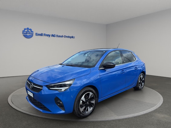 First vehicle image