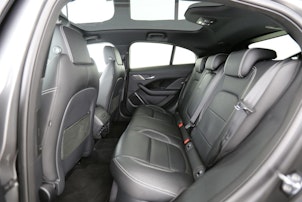 Vehicle image JAGUAR I-Pace EV400 SE AWD