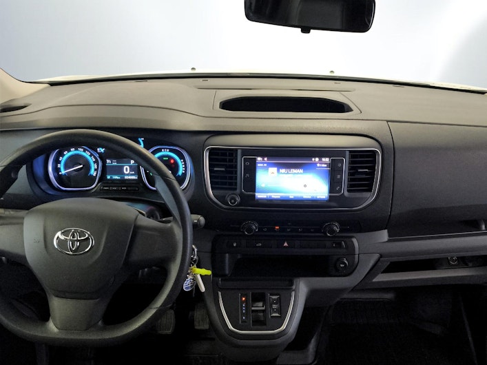 Vehicle image TOYOTA PROACE