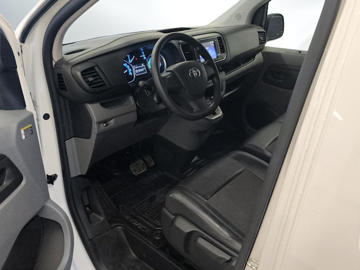 Vehicle image TOYOTA PROACE