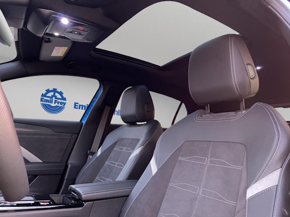 Vehicle image 8 Vehicle image 8