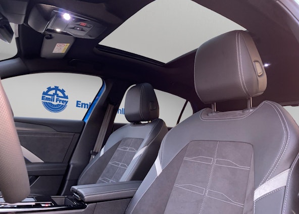 Vehicle image 5 Vehicle image 5