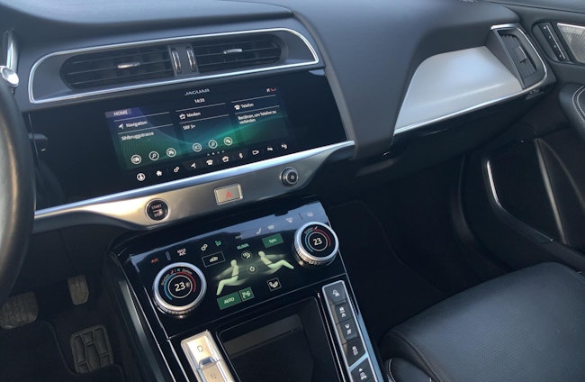 Vehicle image 8 Vehicle image 8