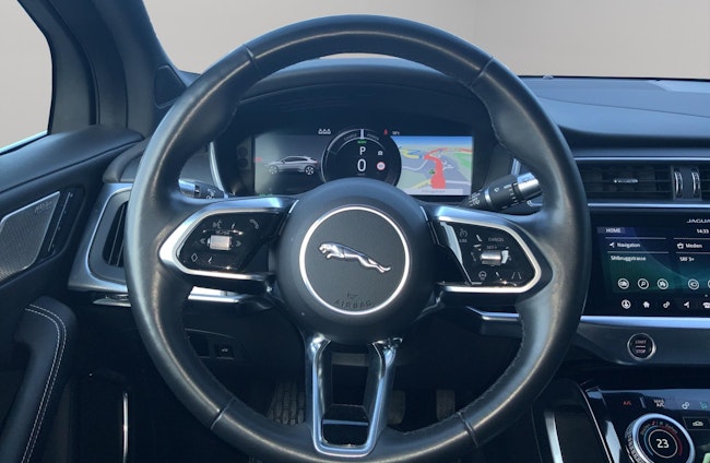 Vehicle image 4 Vehicle image 4