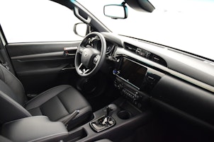 Fahrzeugbild TOYOTA Hilux Double Cab.-Pick-up 2.8 D-4D 204 Invincible MHEV