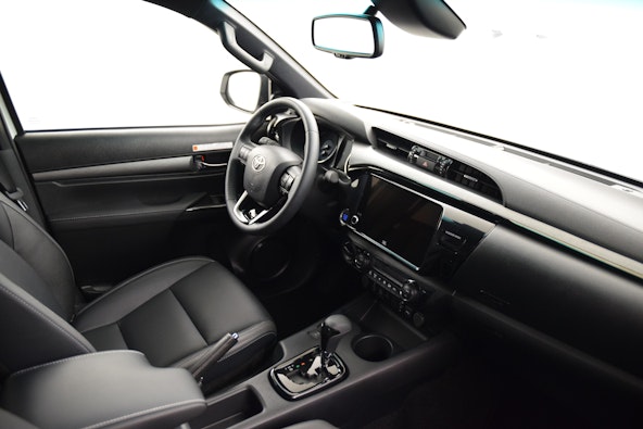 Vehicle image 10