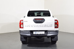 Fahrzeugbild TOYOTA Hilux Double Cab.-Pick-up 2.8 D-4D 204 Invincible MHEV