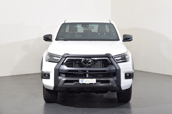 TOYOTA Hilux Double Cab.-Pick-up 2.8 D-4D 204 Invincible MHEV 2