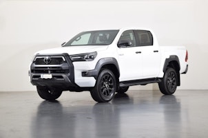 Fahrzeugbild TOYOTA Hilux Double Cab.-Pick-up 2.8 D-4D 204 Invincible MHEV