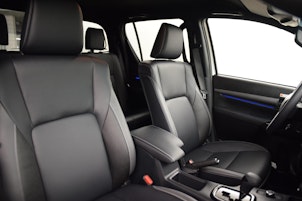 Fahrzeugbild TOYOTA Hilux Double Cab.-Pick-up 2.8 D-4D 204 Invincible MHEV