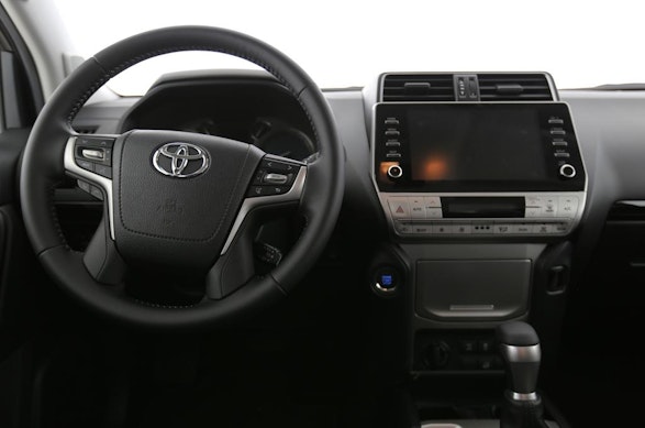 Toyota Land Cruiser 2.8 D 204 Comfort 1