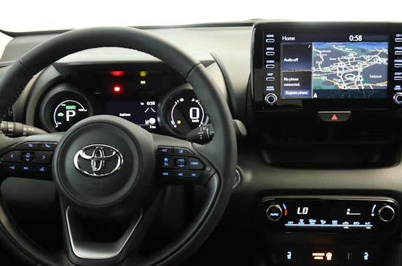 Toyota Yaris 1.5 VVT-i HSD Trend 5