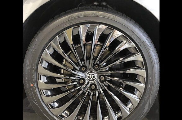 Toyota Mirai Fuel Cell Platinum 14