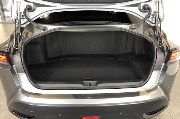 Toyota Mirai Fuel Cell Platinum 10