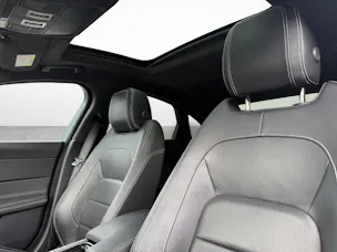 Jaguar XF 2.0 T 300 Chequered Flag AWD