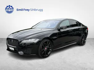 Jaguar XF 2.0 T 300 Chequered Flag AWD